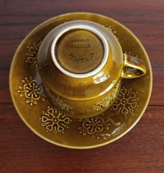 Taza de cerámica + plato. Vintage