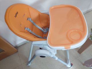 Trona multifuncional