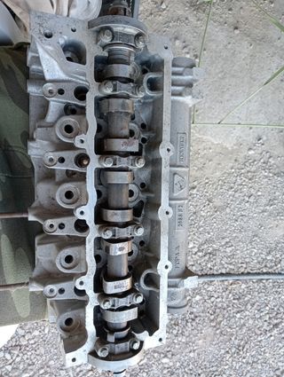 culata Renault Mega rectificada en perfecto estado