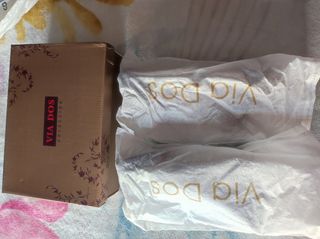 Zapatos de tacón. Charol rojo granate. Talla 39