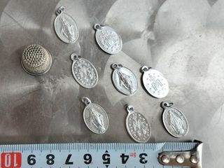 lote de dedal y medallas.