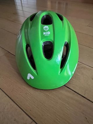 Casco ajustable para niño