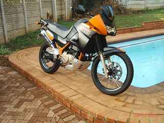 Kawasaki Trail KLE 500 Cata logo- En tu casa pr 39