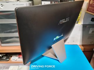 Ordenador Asus 21.5, i3, SSD, 8gb, NVIDIA AllInOne