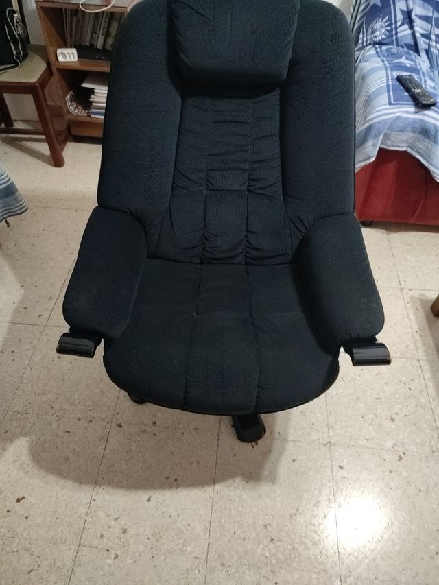 dos sillones 80€ y uno 50€