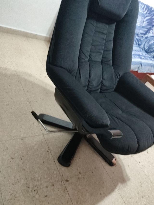 dos sillones 80€ y uno 50€