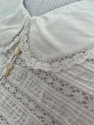 Antiguo camisón de algodón