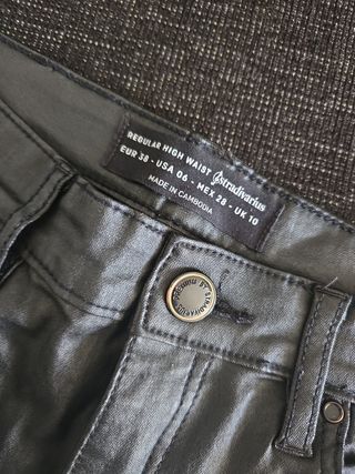 pantalón cuero