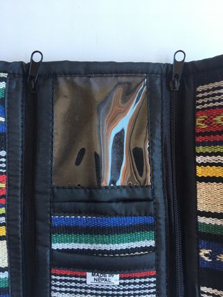 Cartera étnica. Hecha en Nepal