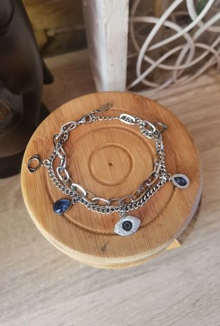 Pulsera plateadas con ojo turco. Nueva.