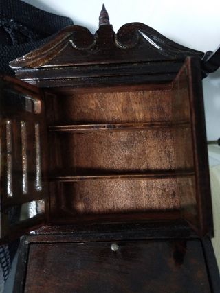 Mueble salón de madera.