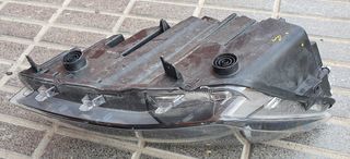 VENDO FARO DERECHO SEAT ATECA 2017