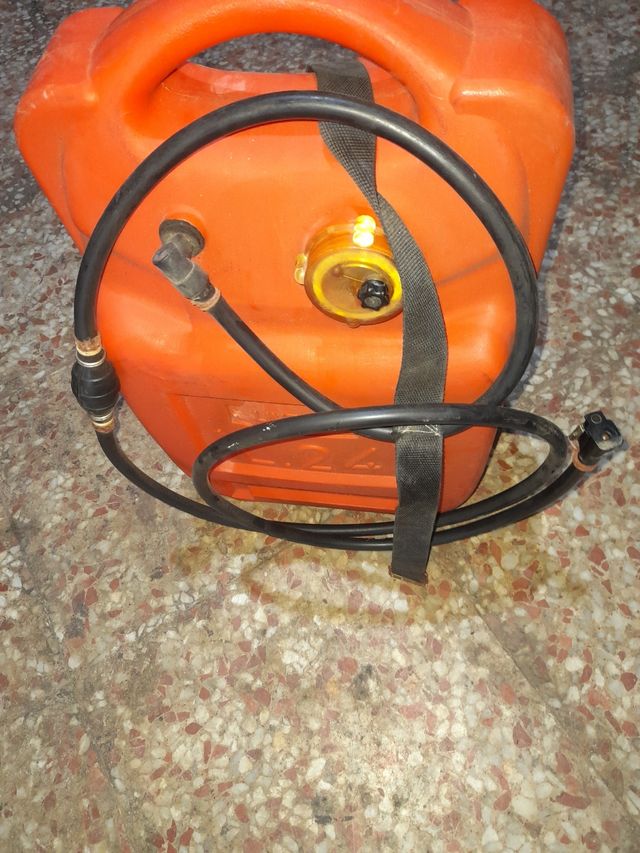 tanque do motor fora de borda