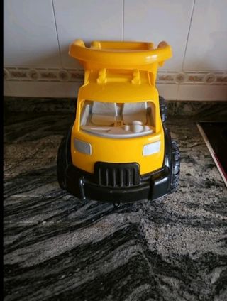 CAMION DE CONSTRUCCIÓN