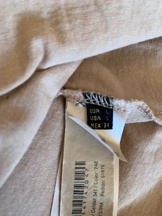 Camiseta beige, de Massimo Dutti, talla L.