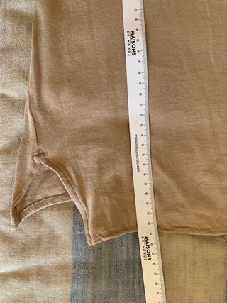 Camiseta beige, de Massimo Dutti, talla L.