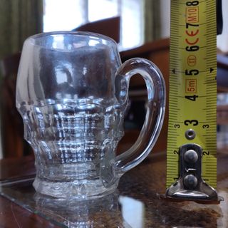 Chupitos. Pequeñas jarras vintage para chupitos