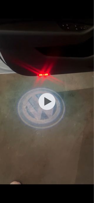 Luces puerta logo vw