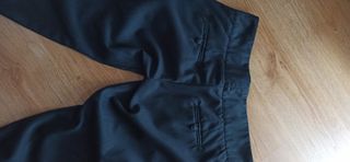 Pantalón chica negro talla 38. Stradivarius.