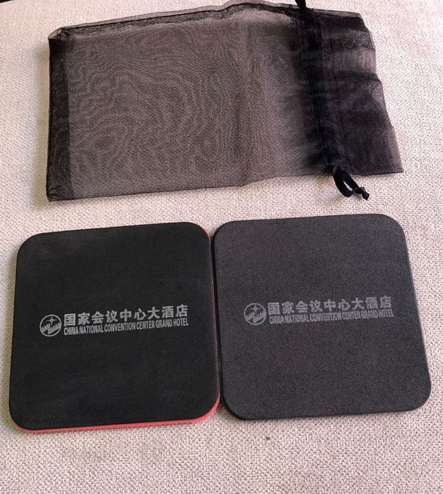 Posa Vasos Grimace Chino de Pekin