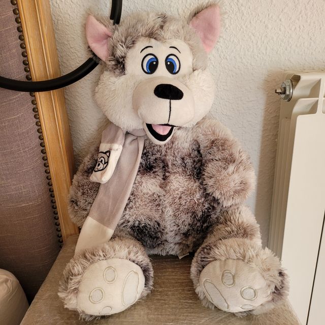 Peluche perro husky