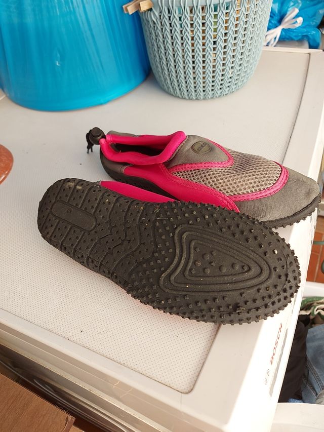 zapatillas de agua ,nuevas número 36 ,7 €