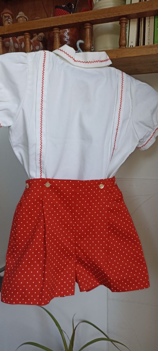 Conjunto de blusa y pantalón corto