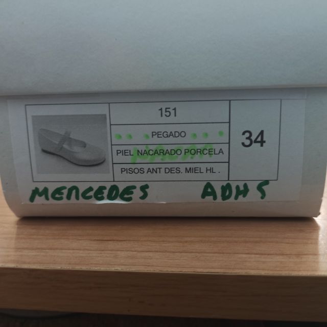 Zapatos de comunión para niña.