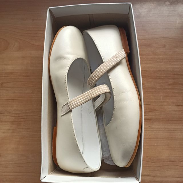 Zapatos de comunión para niña.