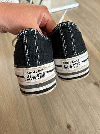 Zapatos negros con plataforma Converse 