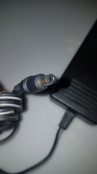 cargador HP 18v 2.23A