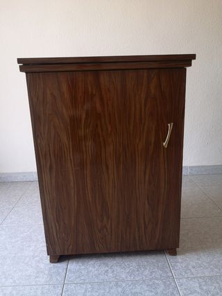 Máquina antigua de coser Singer