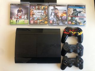 PS3 + 3 mandos + 4 Juegos