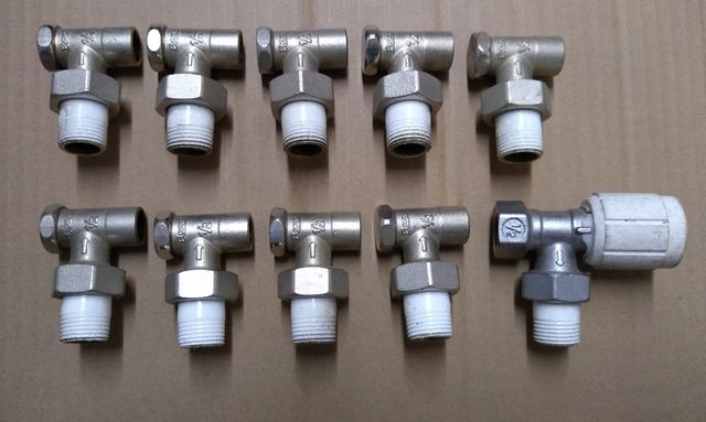 LLAVE RADIADOR ESCUADRA 1/2 y 3/8 ROCA