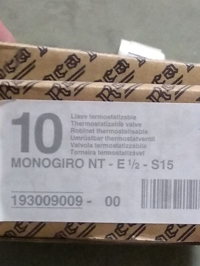 LLAVE RADIADOR ESCUADRA 1/2 y 3/8 ROCA