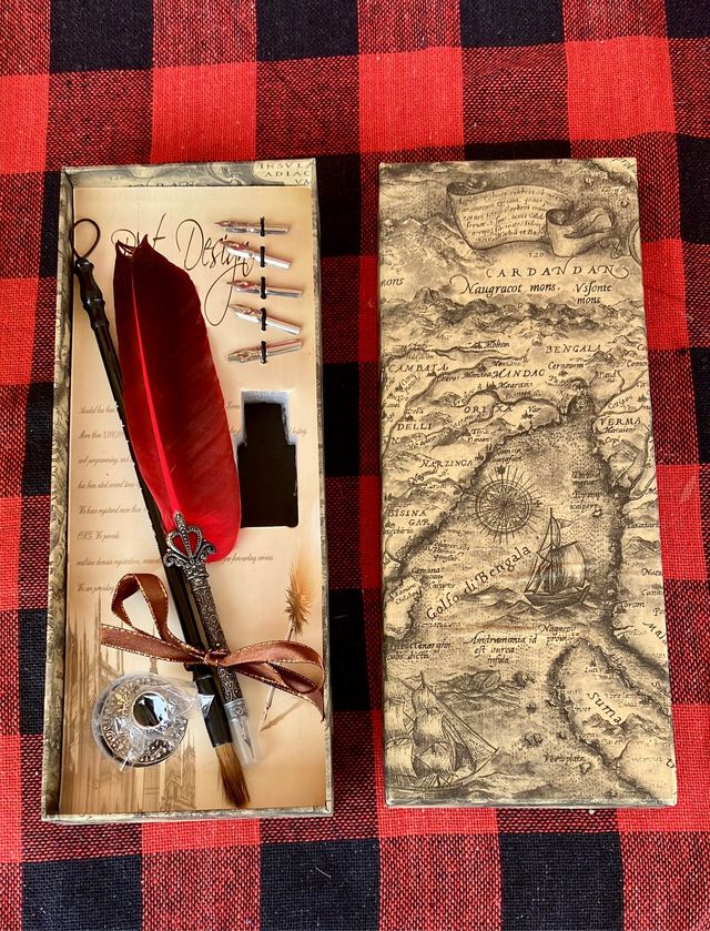 Pluma para escribir con tinta.