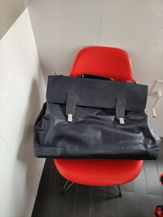 Bolso de piel diseño del joyero Víctor Caparrós