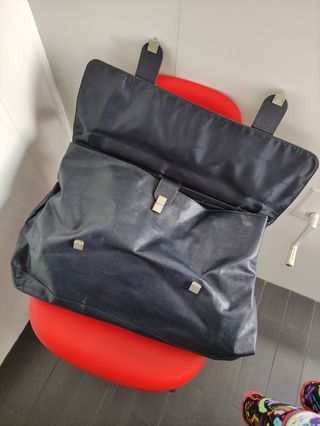 Bolso de piel diseño del joyero Víctor Caparrós