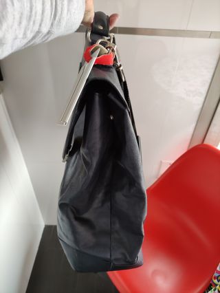 Bolso de piel diseño del joyero Víctor Caparrós