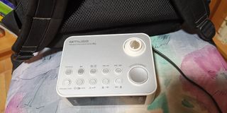 radio despertador proyector M-178 PW.