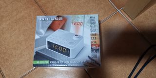 radio despertador proyector M-178 PW.