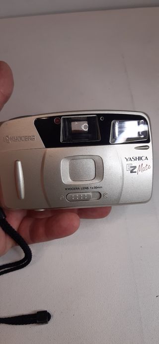 Camara analógica Yashica EZ Mate