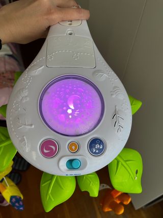 Móvil gitarorio musical con proyector cuna bebés