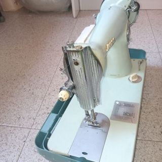 Maquina de coser (Jones)