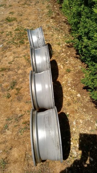 2 Llantas Nissan Terrano II