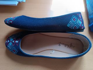 Manoletinas tela vaquera bordadas