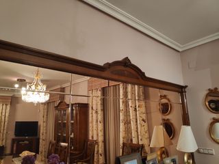 Salón comedor clasico con marqueteria