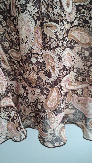 Falda estampada, midi