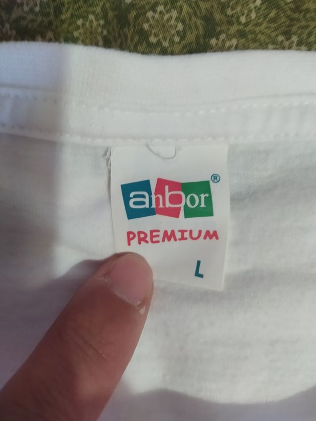 camiseta. Marca Anbor. Talla L