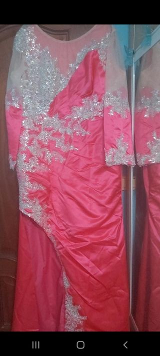 Vestido fucsia precioso